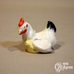 Скульптура миниатюрная "Курица"